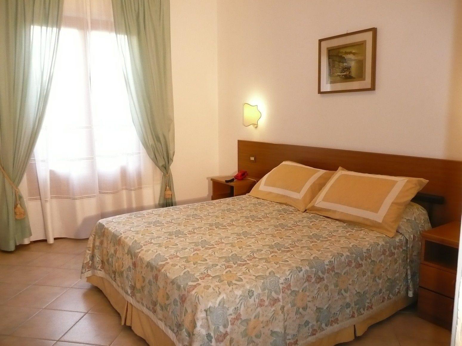Hotel Astor Victoria Форте дей Марми Екстериор снимка
