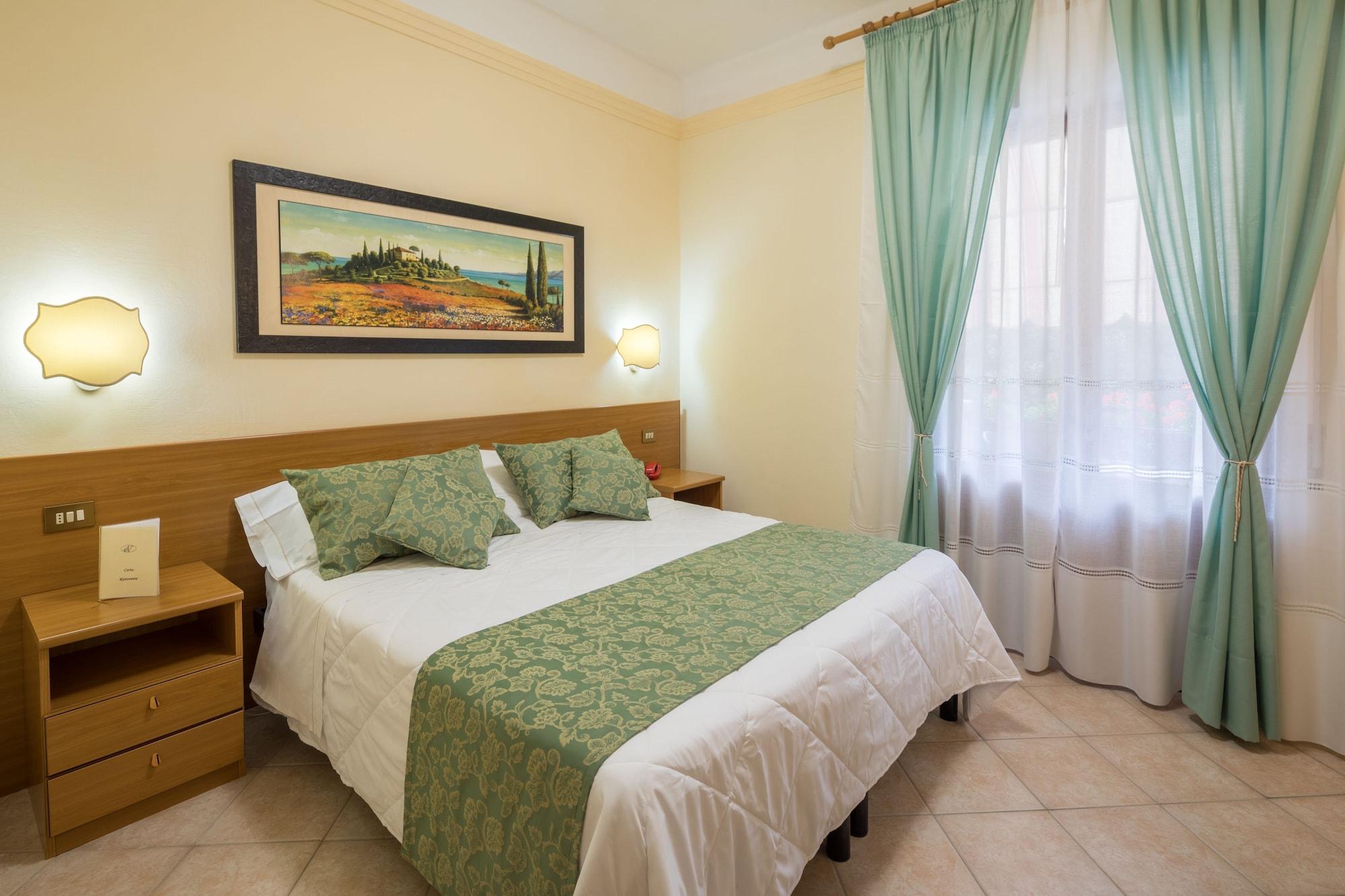 Hotel Astor Victoria Форте дей Марми Екстериор снимка