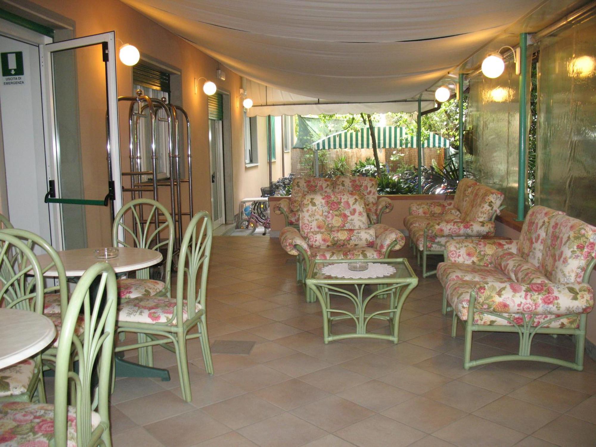 Hotel Astor Victoria Форте дей Марми Екстериор снимка