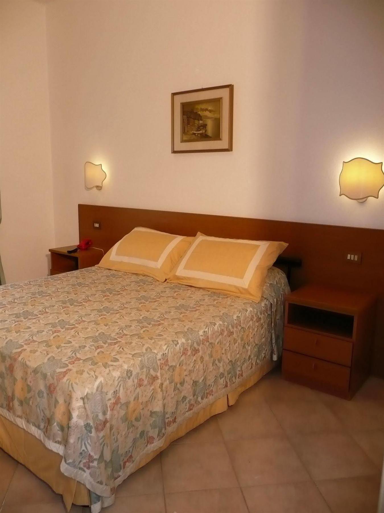 Hotel Astor Victoria Форте дей Марми Екстериор снимка